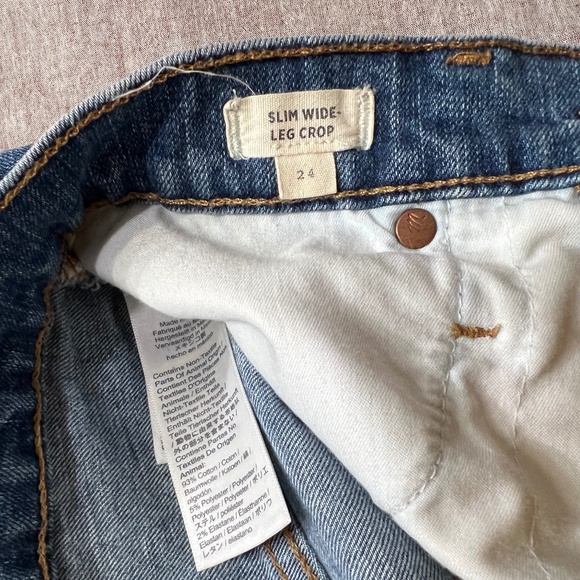 Madewell Slim Wide-Leg Jeans in Crownridge Wash: Raw-Hem Edition - Picture 6 of 9